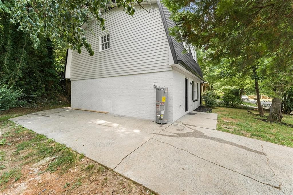 4 bedroom, 2 bathroom, 1,296 sq ft single family residence under contract at 105 Elizabeth Street, Cartersville, GA 30120 — photo 6