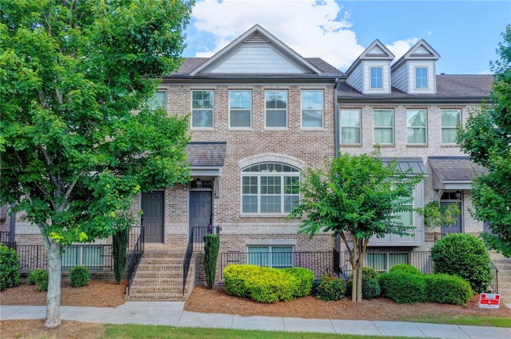 3 bedroom, 4 bathroom, 1,980 sq ft townhouse for rent at 4307 Tacoma Trace, Suwanee, GA 30024 for $3,100 a month — photo 1 of 55