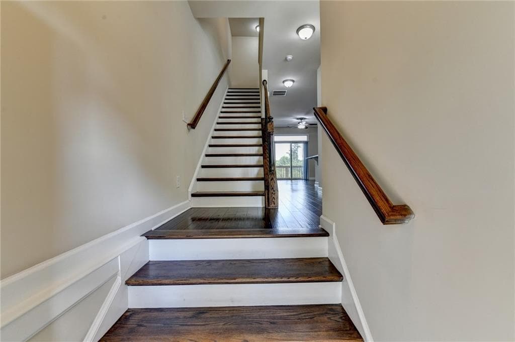 3 bedroom, 4 bathroom, 1,980 sq ft townhouse for rent at 4307 Tacoma Trace, Suwanee, GA 30024 for $3,100 a month — photo 2