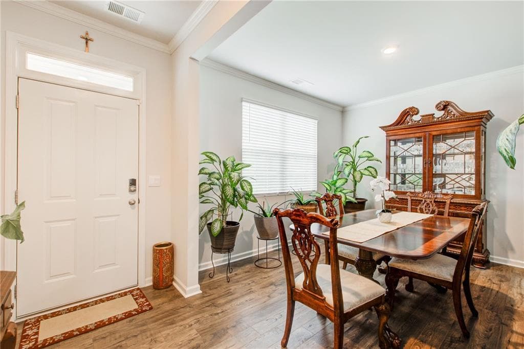 5 bedroom, 3 bathroom, 2,556 sq ft single family residence for sale at 8818 Sibella Court, Lithia Springs, GA 30122 — photo 3