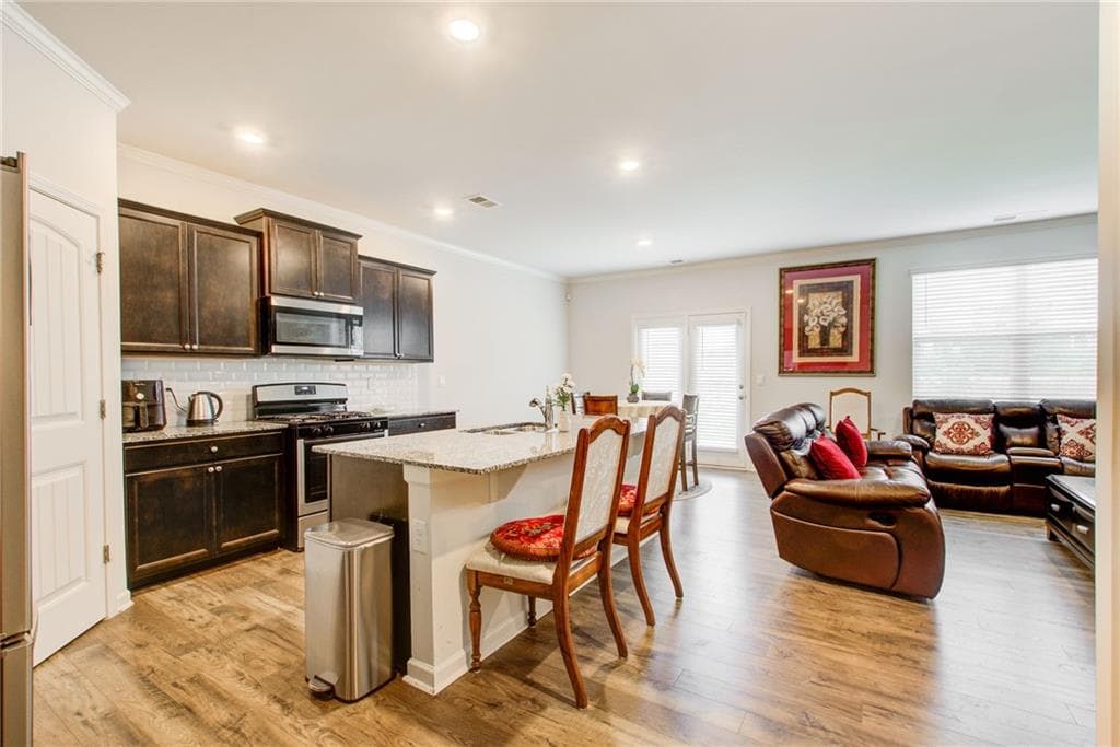 5 bedroom, 3 bathroom, 2,556 sq ft single family residence for sale at 8818 Sibella Court, Lithia Springs, GA 30122 — photo 7