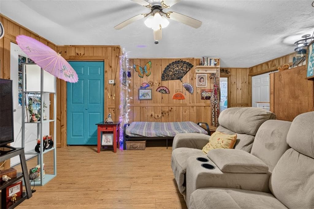 2 bedroom, 1 bathroom, 1,016 sq ft single family residence for sale at 61 Rogers Cove Lane, Clayton, GA 30525 — photo 9