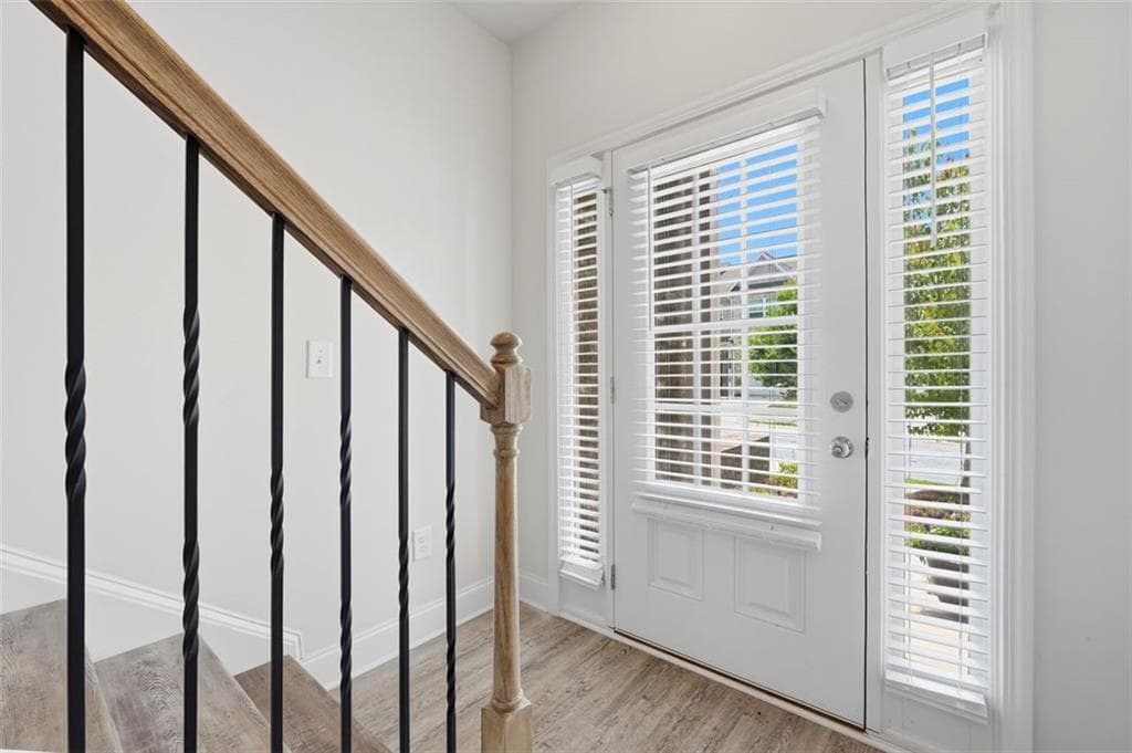 3 bedroom, 3 bathroom, 1,636 sq ft townhouse for sale at 11248 Benton Loop, Covington, GA 30014 — photo 6