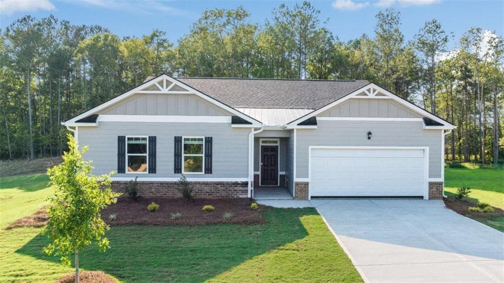 4 bedroom, 3 bathroom, 2,250 sq ft single family residence for sale at 1211 Kingston Avenue, Buckhead, GA 30625