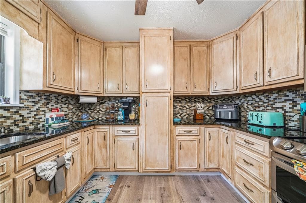 5 bedroom, 5 bathroom, 3,750 sq ft single family residence for sale at 1910 Mack Road, Douglasville, GA 30135 — photo 8
