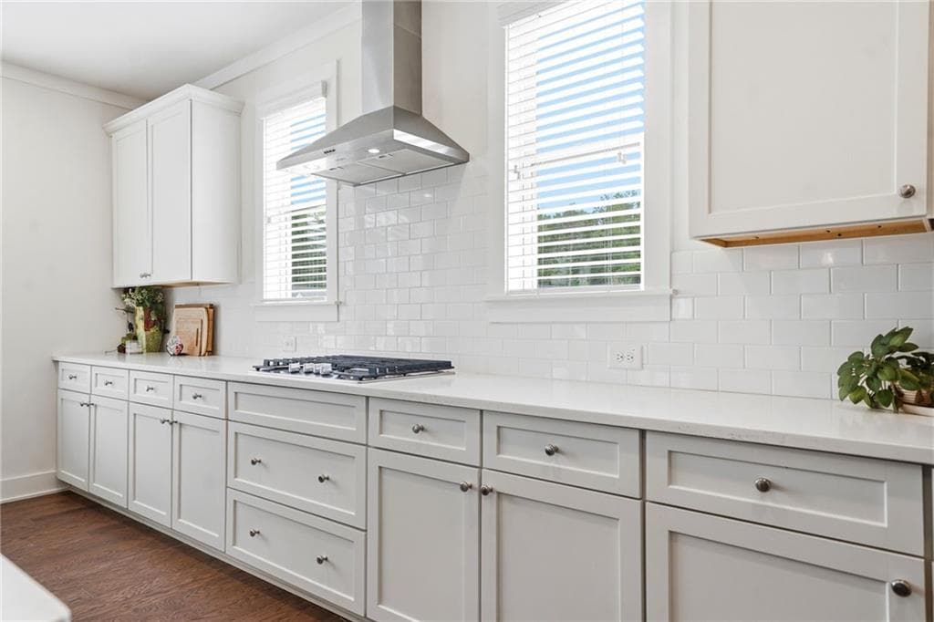 5 bedroom, 4 bathroom, 3,409 sq ft single family residence for sale at 8110 Beryl Overlook, Gainesville, GA 30506 — photo 4
