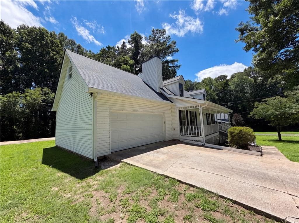 3 bedroom, 2 bathroom, 1,549 sq ft single family residence for sale at 1761 Keenland Place, Lawrenceville, GA 30043 — photo 3