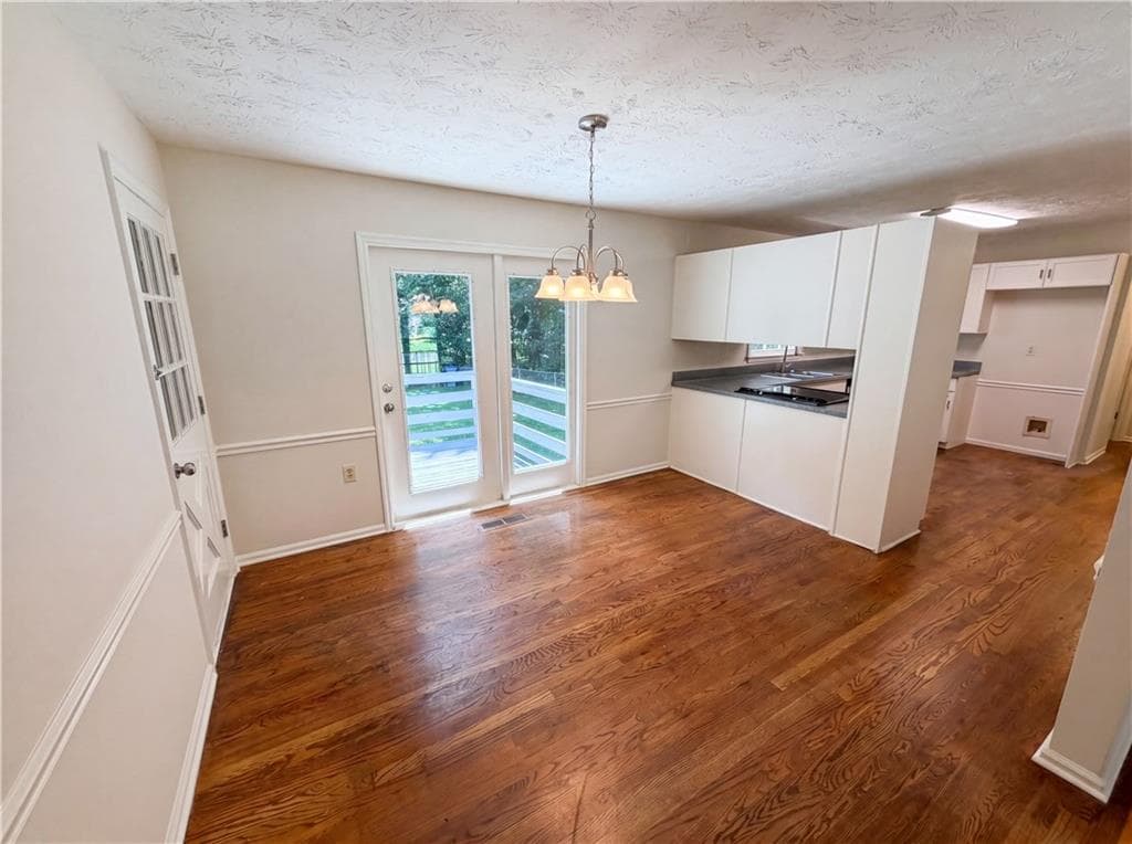 3 bedroom, 2 bathroom, 1,549 sq ft single family residence for sale at 1761 Keenland Place, Lawrenceville, GA 30043 — photo 8