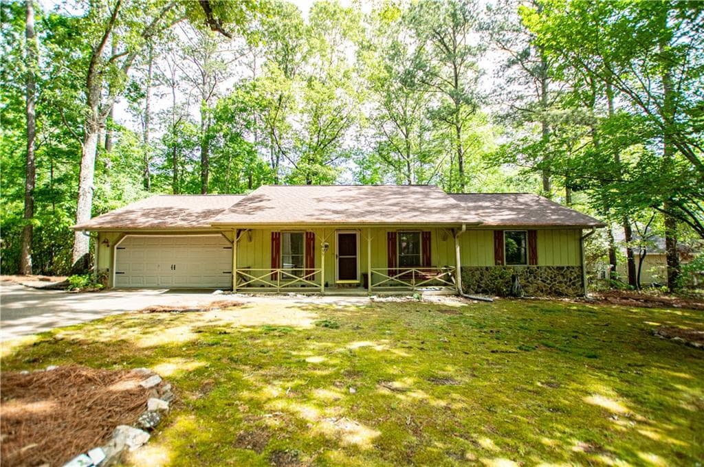 3 bedroom, 2 bathroom, 1,652 sq ft single family residence for rent at 1499 Stonington Court, Villa Rica, GA 30180 for $2,000 a month