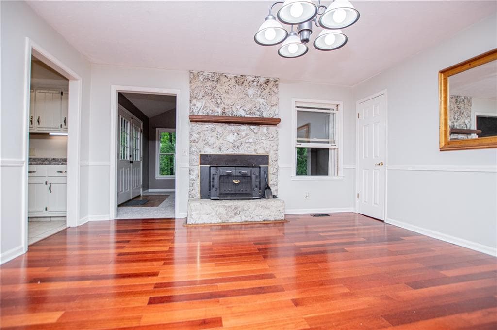 3 bedroom, 2 bathroom single family residence for rent at 1499 Stonington Court, Villa Rica, GA 30180 for $2,300 a month — photo 3