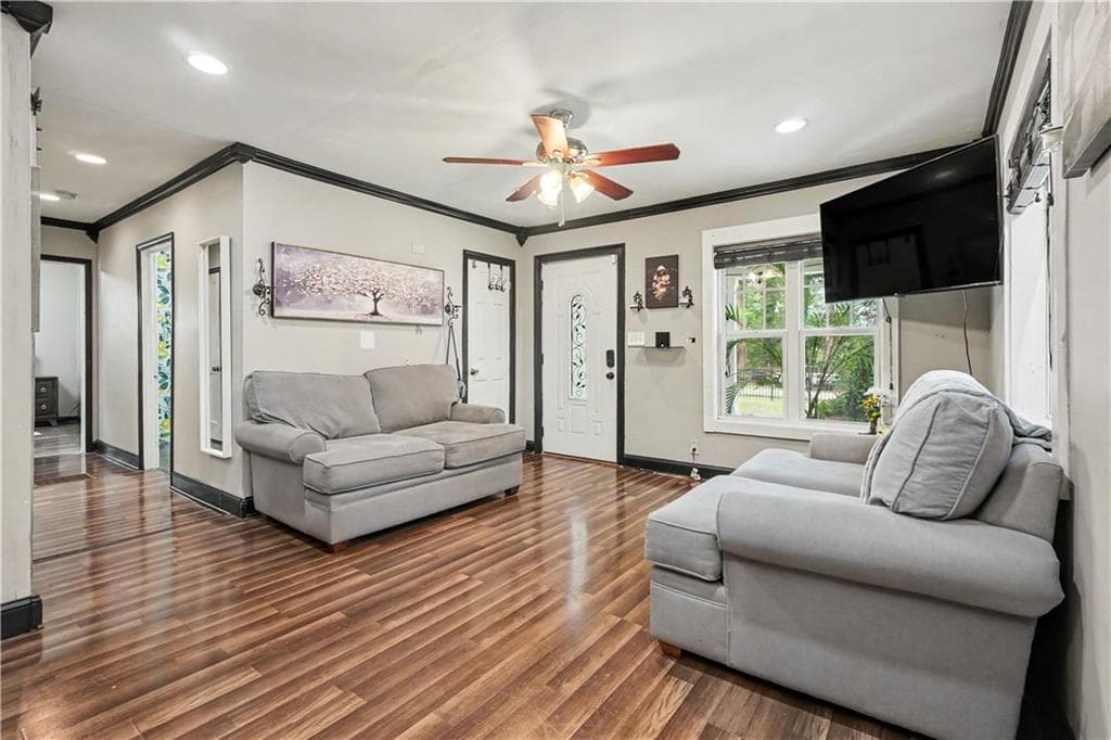 2 bedroom, 1 bathroom, 829 sq ft single family residence for sale at 2355 Lucas Drive, Conyers, GA 30012 — photo 4