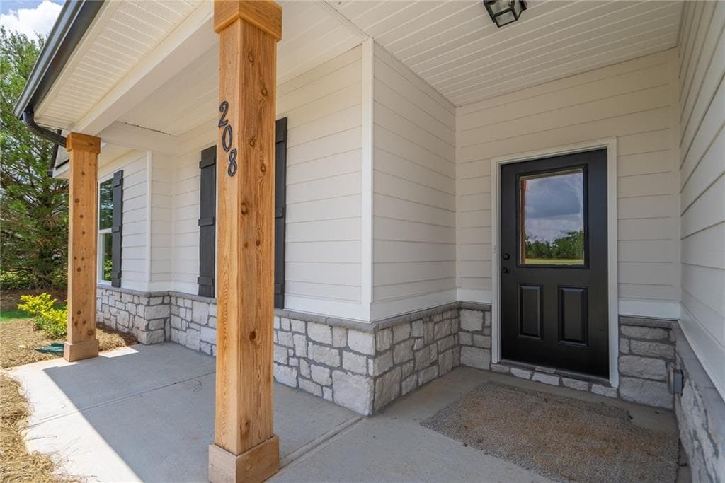 4 bedroom, 4 bathroom, 2,108 sq ft single family residence for sale at 208 Squirrel Run, Good Hope, GA 30641 — photo 5