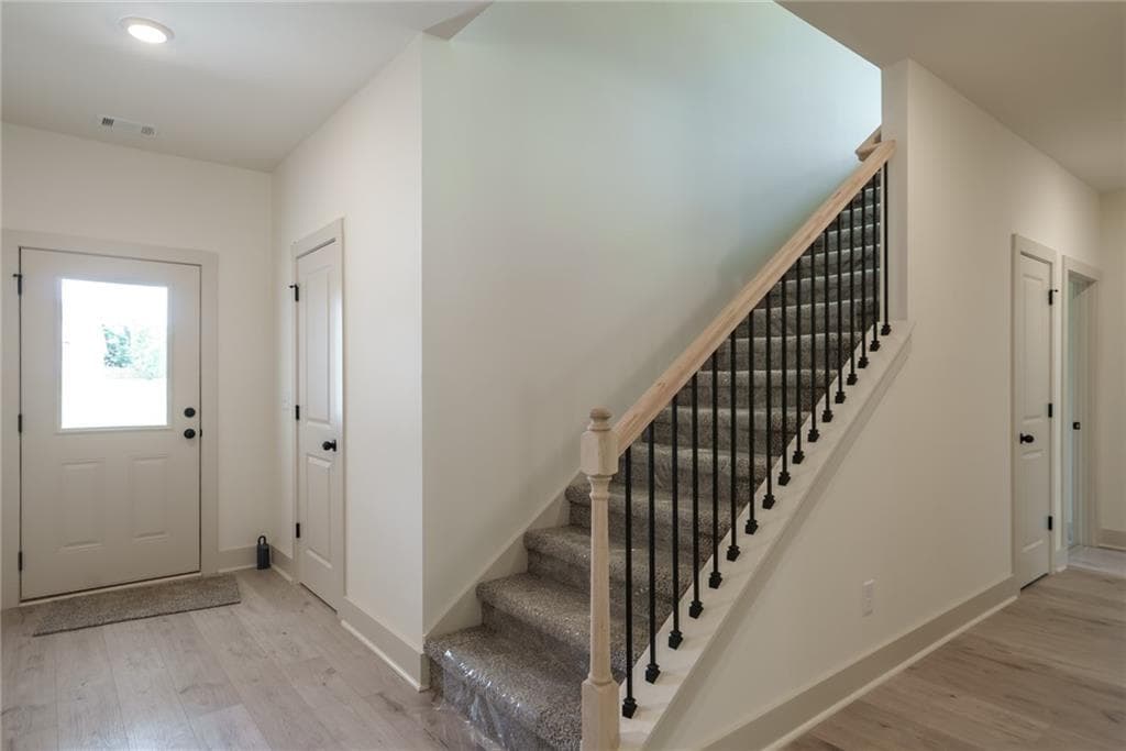 4 bedroom, 4 bathroom, 2,108 sq ft single family residence for sale at 208 Squirrel Run, Good Hope, GA 30641 — photo 7