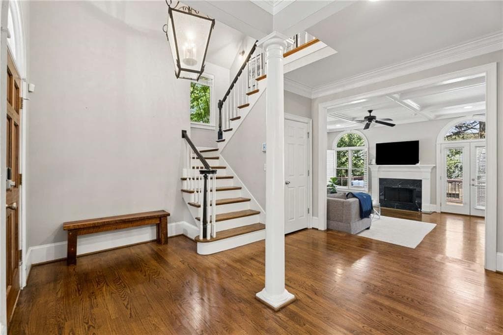 3 bedroom, 4 bathroom, 2,266 sq ft single family residence for sale at 1104 Chantilly Crescent, Atlanta, GA 30324 — photo 4