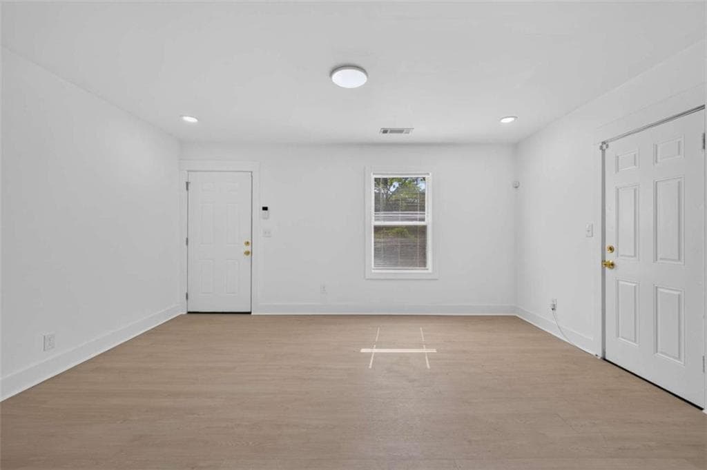 3 bedroom, 2 bathroom, 973 sq ft single family residence for sale at 1458 Olive Street, Atlanta, GA 30310 — photo 5