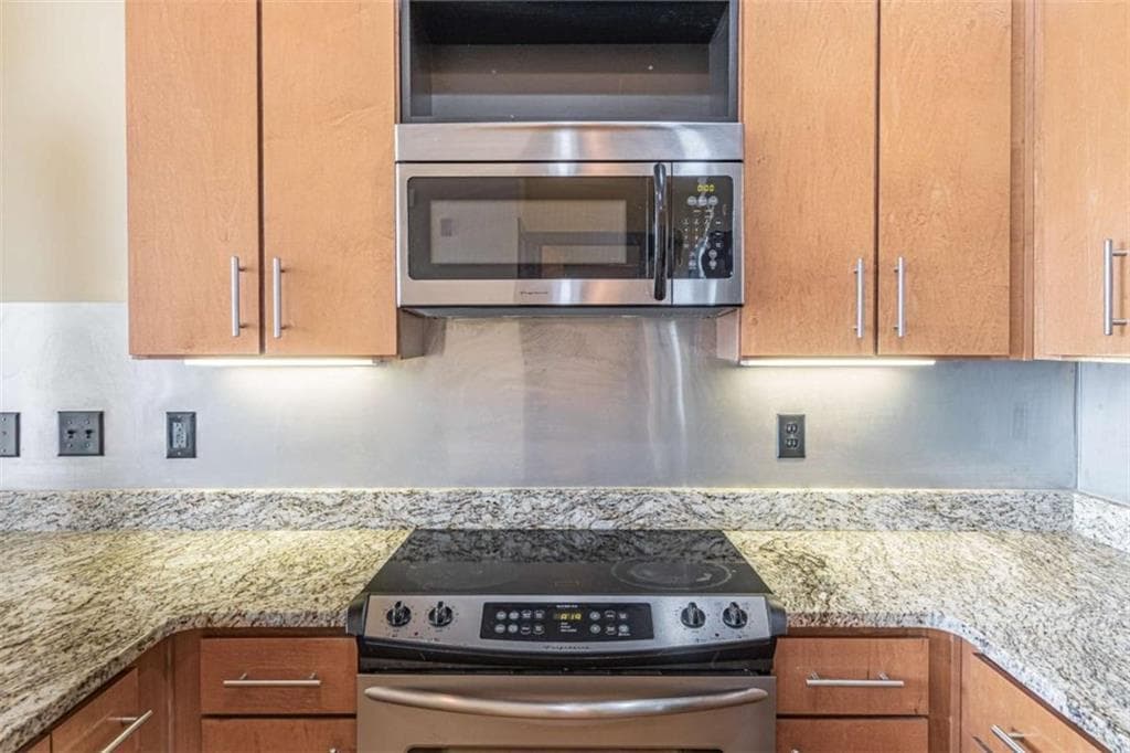 1 bedroom, 1 bathroom, 912 sq ft condominium for sale at 2630 Talley Street 307, Decatur, GA 30030 — photo 5
