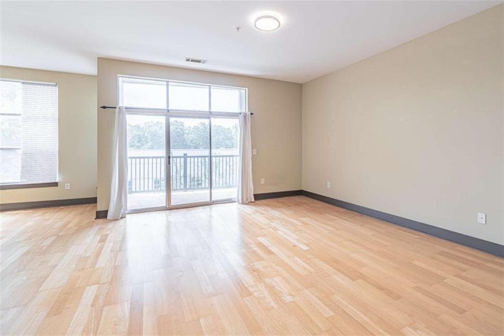 1 bedroom, 1 bathroom, 912 sq ft condominium for sale at 2630 Talley Street 307, Decatur, GA 30030 — photo 8