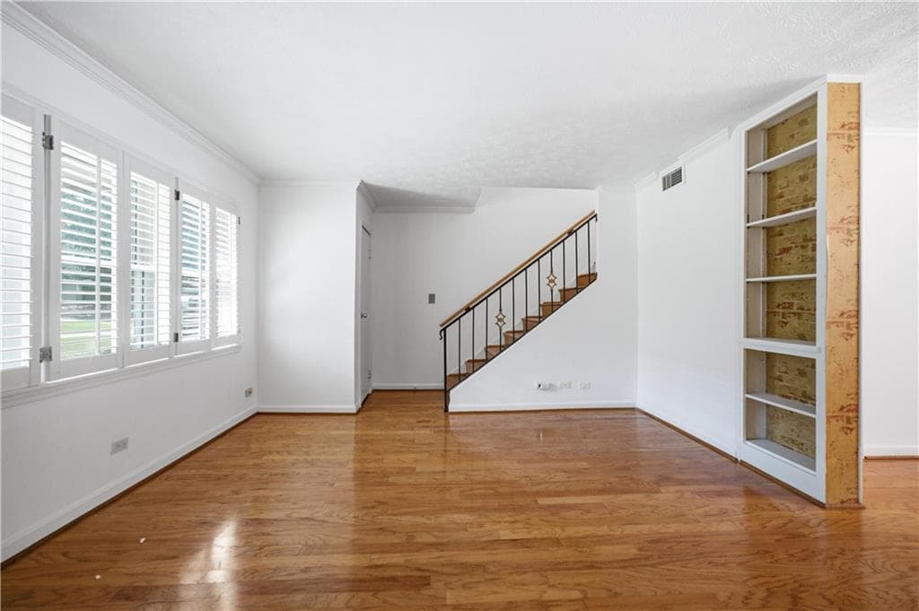 2 bedroom, 2 bathroom, 1,102 sq ft condominium for sale at 276 Lakemoore Drive C, Atlanta, GA 30342 — photo 6