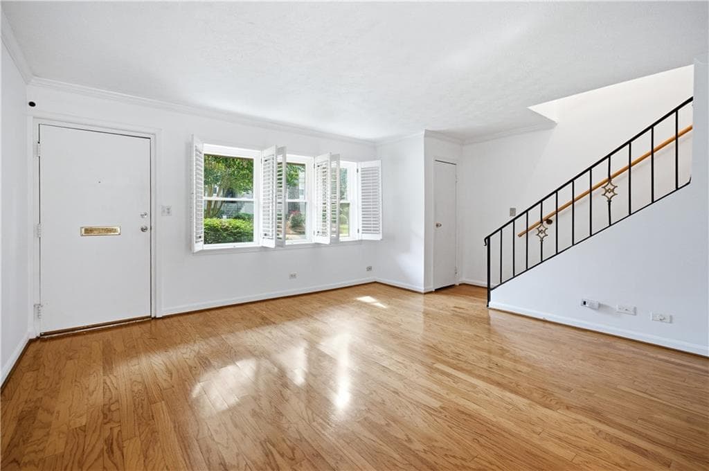 2 bedroom, 2 bathroom, 1,102 sq ft condominium for sale at 276 Lakemoore Drive C, Atlanta, GA 30342 — photo 7
