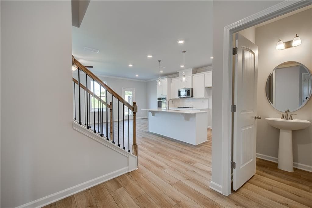 3 bedroom, 3 bathroom, 1,849 sq ft townhouse for sale at 3637 Donovan Circle, Loganville, GA 30052 — photo 5