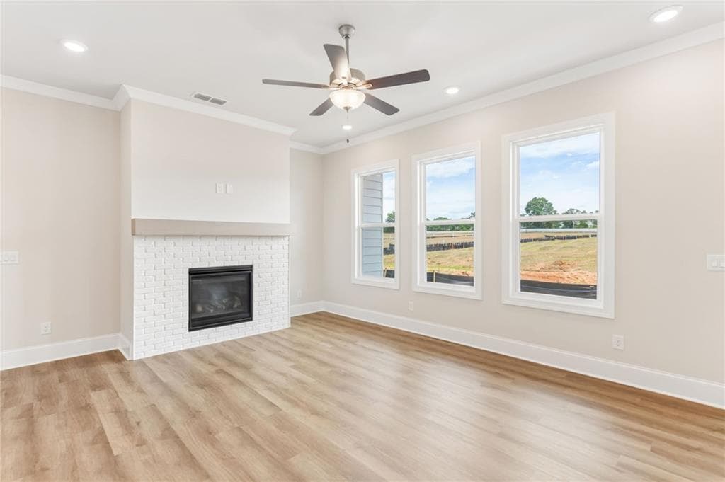 3 bedroom, 2 bathroom, 1,961 sq ft single family residence for sale at 1028 Eastman Court, Hoschton, GA 30548 — photo 3