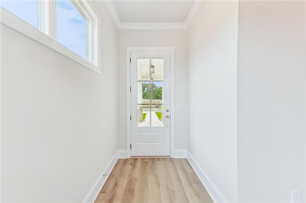 3 bedroom, 2 bathroom, 1,961 sq ft single family residence for sale at 1028 Eastman Court, Hoschton, GA 30548 — photo 10