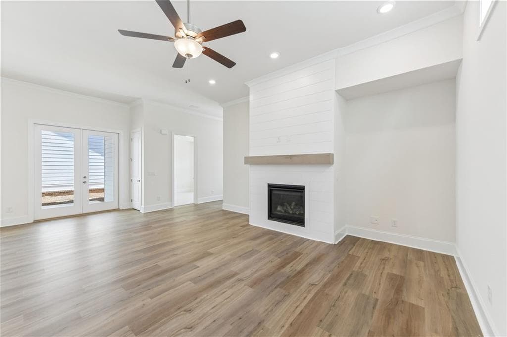 3 bedroom, 2 bathroom, 1,800 sq ft single family residence for sale at 1036 Eastman Court, Hoschton, GA 30548 — photo 2