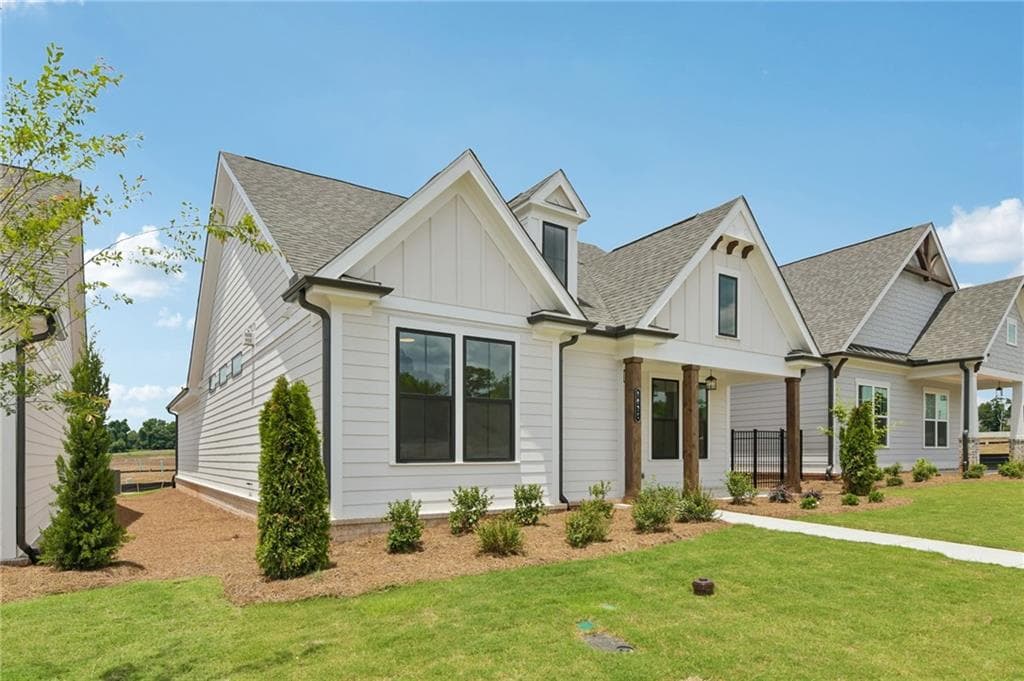 3 bedroom, 2 bathroom, 1,800 sq ft single family residence for sale at 1036 Eastman Court, Hoschton, GA 30548 — photo 8