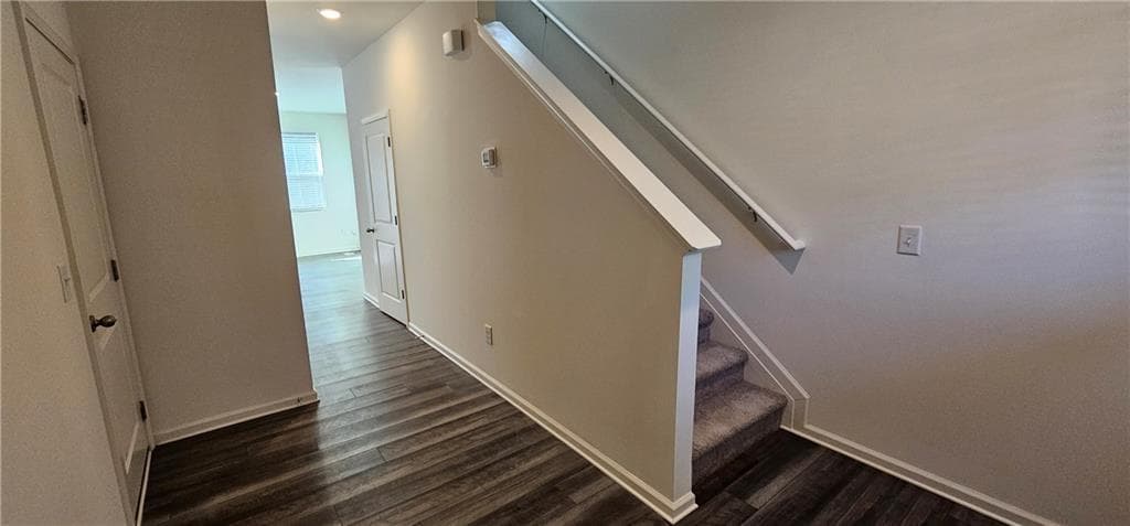 3 bedroom, 3 bathroom, 1,421 sq ft townhouse for sale at 3488 Cardinal Drive, Atlanta, GA 30331 — photo 2
