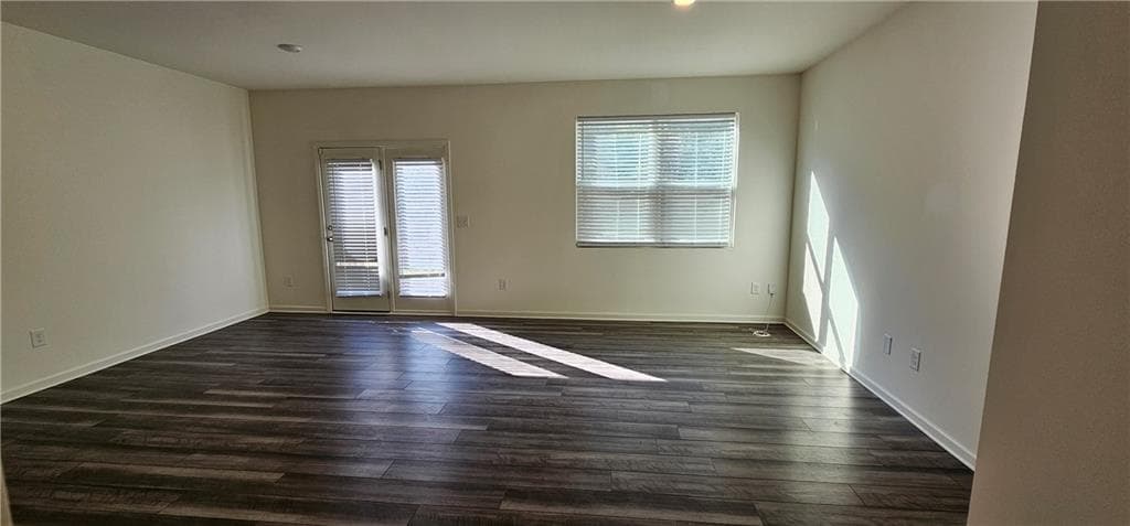 3 bedroom, 3 bathroom, 1,421 sq ft townhouse for sale at 3488 Cardinal Drive, Atlanta, GA 30331 — photo 4