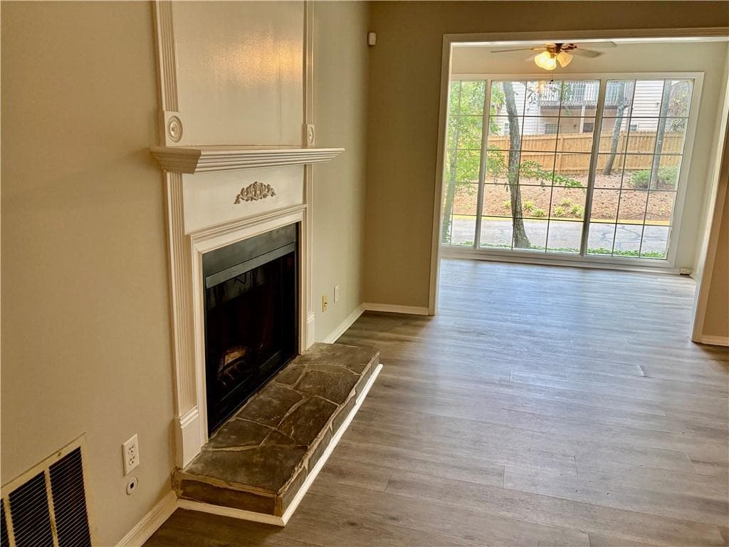 2 bedroom, 2 bathroom, 1,244 sq ft condominium for sale at 1380 Brockett Place, Clarkston, GA 30021 — photo 3
