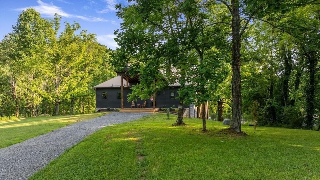 3 bedroom, 3 bathroom, 2,392 sq ft single family residence for sale at 4275 Owltown Road, Ellijay, GA 30536 — photo 6