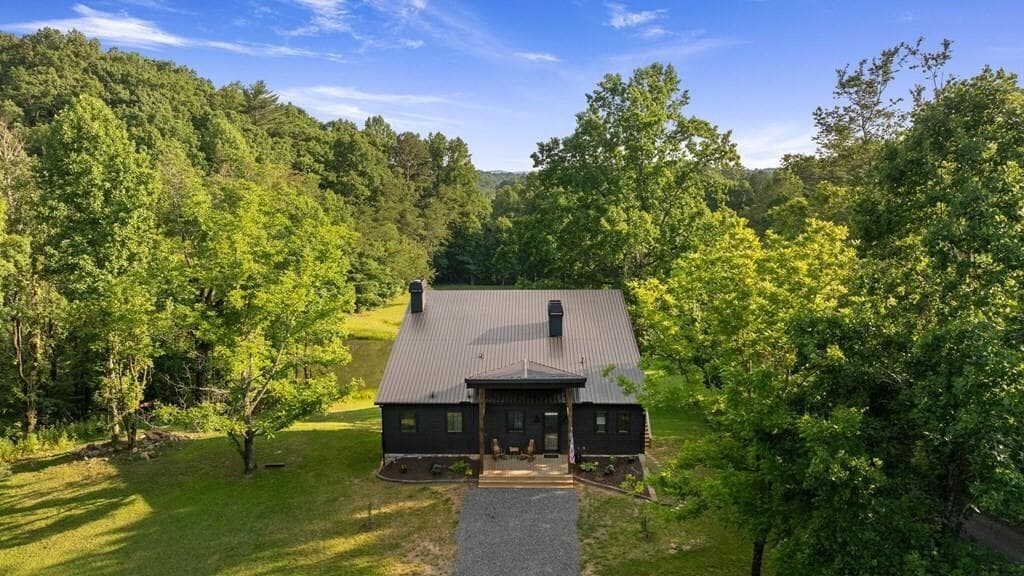 3 bedroom, 3 bathroom, 2,392 sq ft single family residence for sale at 4275 Owltown Road, Ellijay, GA 30536 — photo 8