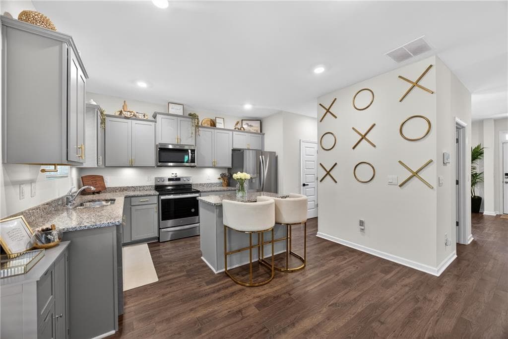 4 bedroom, 3 bathroom, 2,449 sq ft single family residence for sale at 1253 Richmond Court, Atlanta, GA 30354 — photo 3
