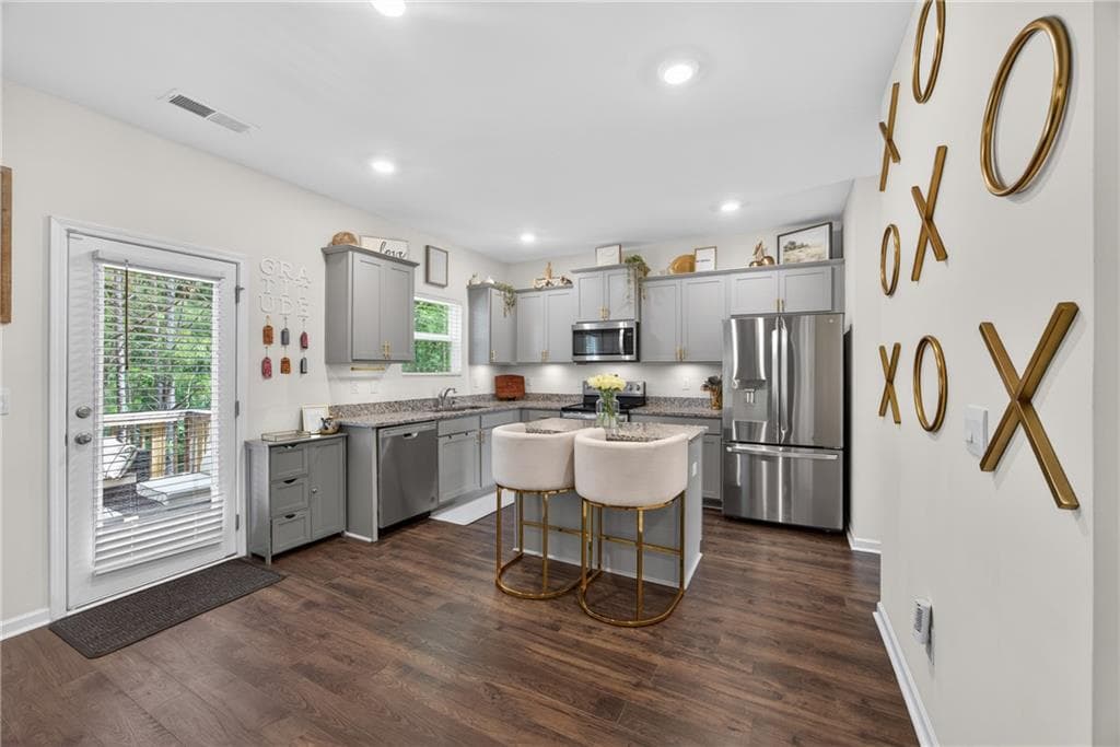4 bedroom, 3 bathroom, 2,449 sq ft single family residence for sale at 1253 Richmond Court, Atlanta, GA 30354 — photo 9