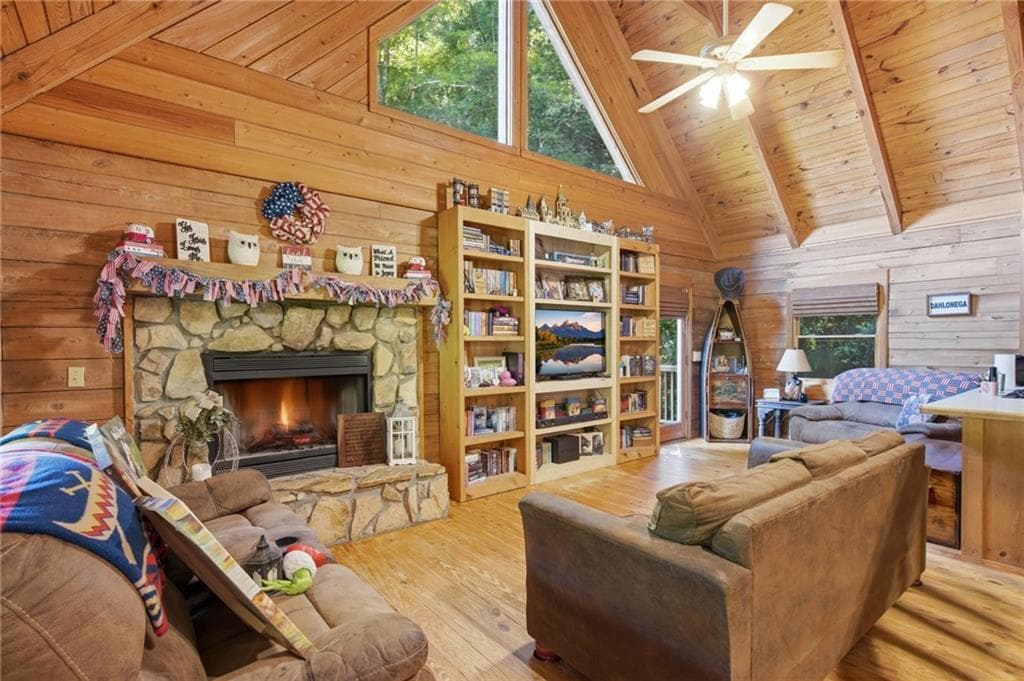 3 bedroom, 3 bathroom, 1,922 sq ft single family residence for sale at 349 Whitewater Trail, Dahlonega, GA 30533 — photo 9