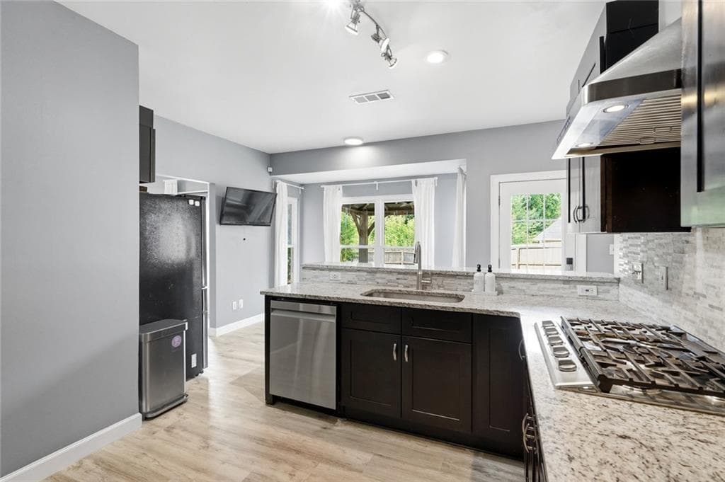 4 bedroom, 3 bathroom, 2,970 sq ft single family residence for sale at 500 Willow Lookout, Alpharetta, GA 30022 — photo 10
