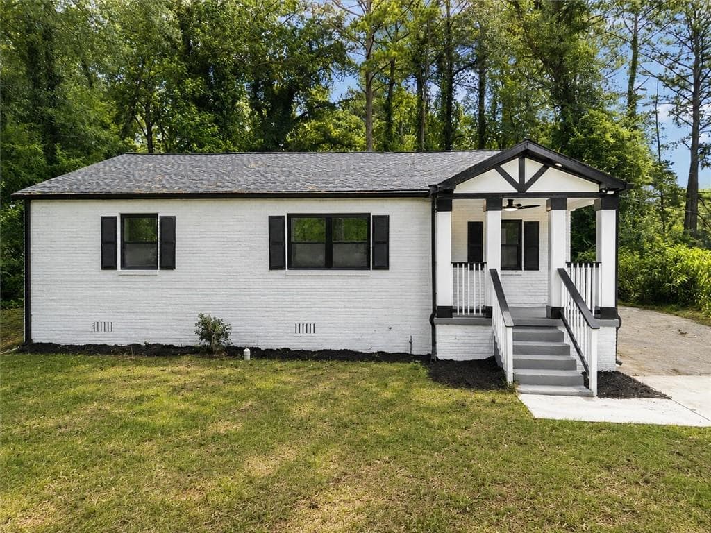3 bedroom, 3 bathroom, 1,398 sq ft single family residence sold at 1528 Willowbrook Drive, Atlanta, GA 30311