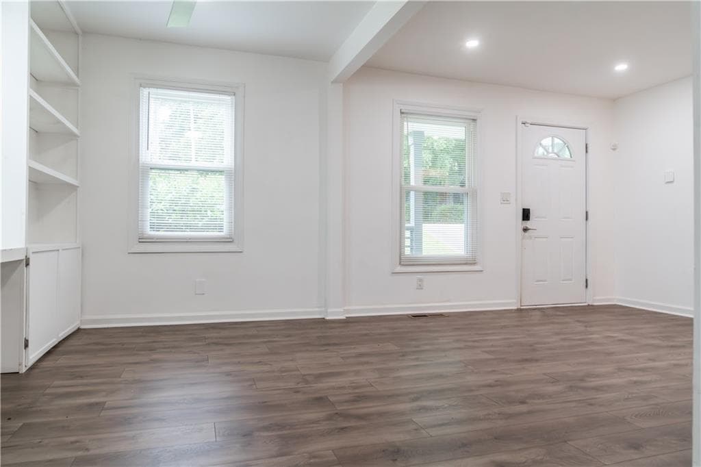 2 bedroom, 2 bathroom, 912 sq ft single family residence for sale at 812 Flat Shoals Way, Atlanta, GA 30316 — photo 6