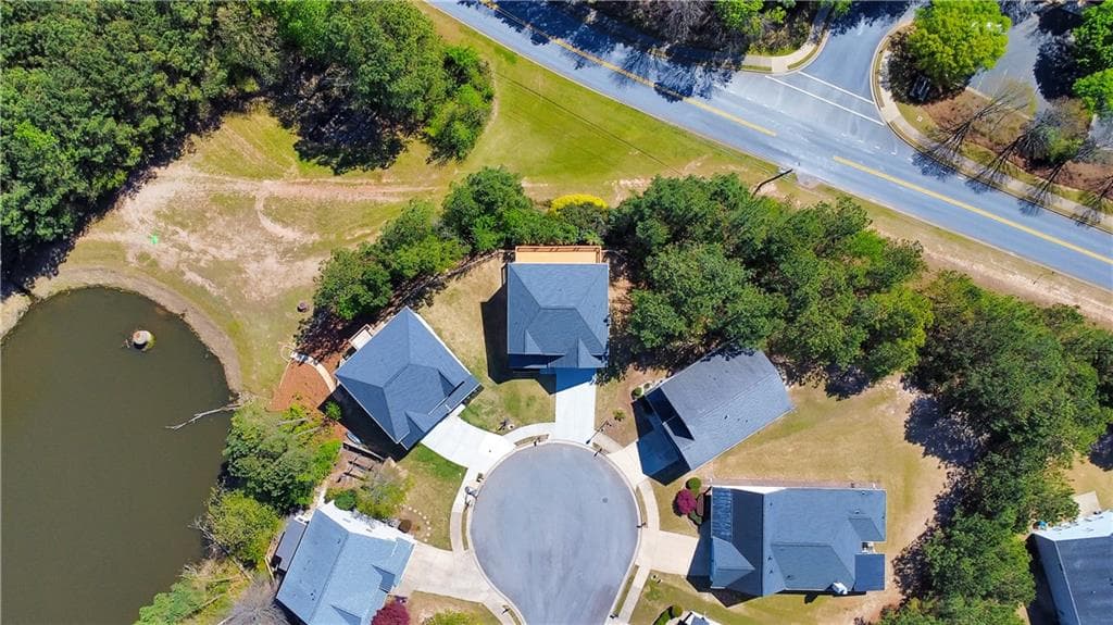 4 bedroom, 3 bathroom, 2,335 sq ft single family residence for rent at 336 Nobleman Way, Canton, GA 30114 for $2,300 a month — photo 8