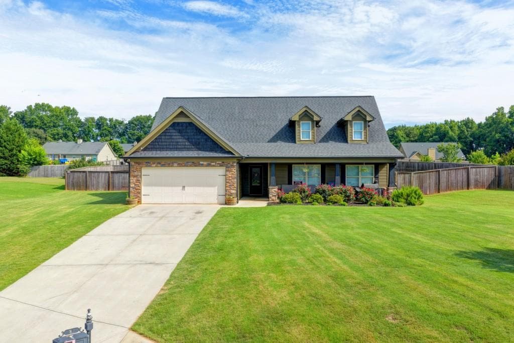 4 bedroom, 3 bathroom, 2,689 sq ft single family residence for sale at 82 Lake Point Court, Jefferson, GA 30549 — photo 5