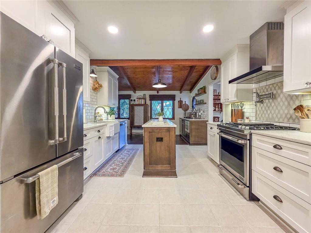 4 bedroom, 3 bathroom, 2,532 sq ft single family residence for sale at 403 Old Rosser Road, Stone Mountain, GA 30087 — photo 8