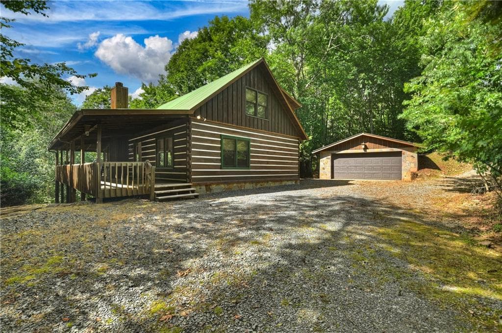 4 bedroom, 3 bathroom, 2,574 sq ft single family residence for sale at 100 Arrow Way, Mineral Bluff, GA 30559 — photo 7