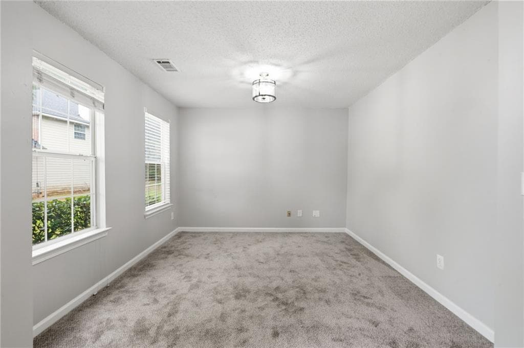 4 bedroom, 3 bathroom, 1,934 sq ft single family residence under contract at 155 Apache Street, Atlanta, GA 30331 — photo 4