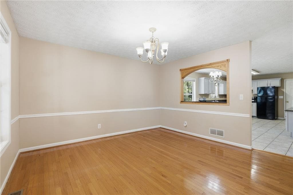 5 bedroom, 3 bathroom, 1,796 sq ft single family residence for sale at 1545 Smoke Hill Drive, Hoschton, GA 30548 — photo 7