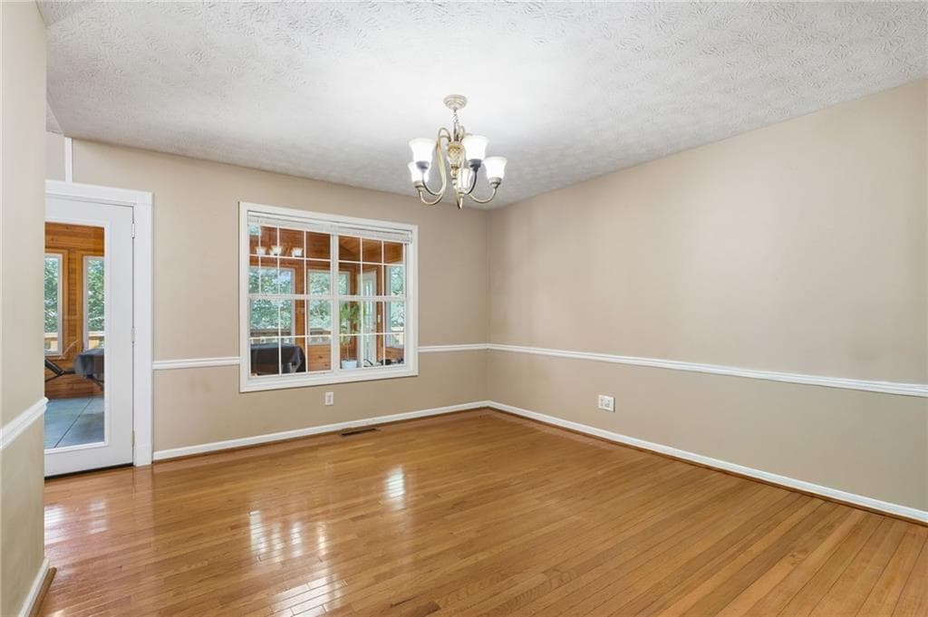 5 bedroom, 3 bathroom, 1,796 sq ft single family residence for sale at 1545 Smoke Hill Drive, Hoschton, GA 30548 — photo 8
