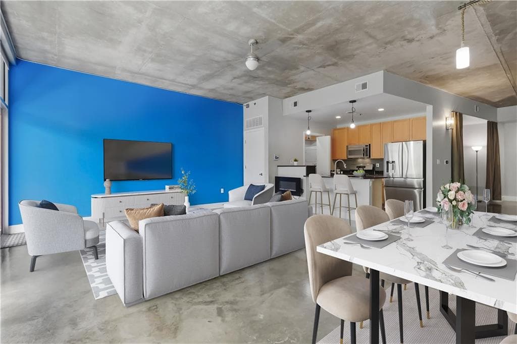 1 bedroom, 1 bathroom, 900 sq ft condominium for sale at 845 Spring Street 322, Atlanta, GA 30308 — photo 2