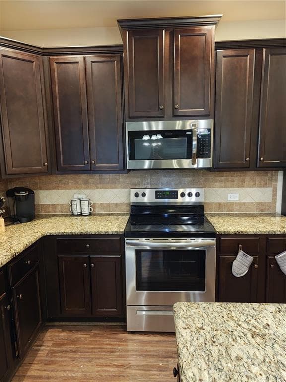 4 bedroom, 3 bathroom, 2,425 sq ft single family residence for sale at 204 Expedition Drive, Ellenwood, GA 30294 — photo 10