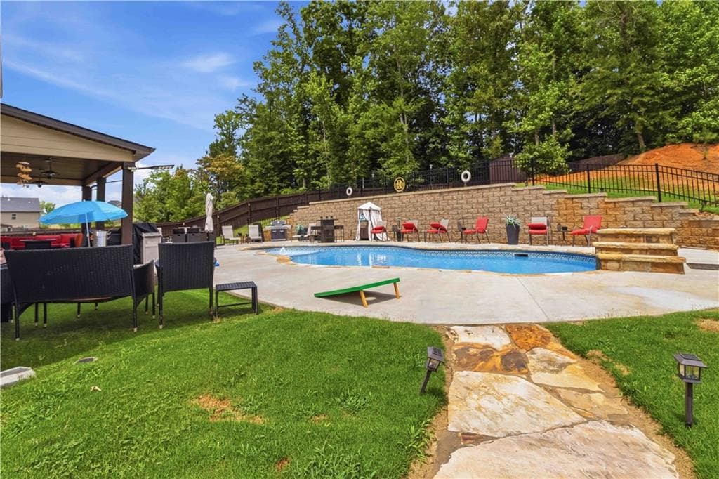 5 bedroom, 4 bathroom, 3,732 sq ft single family residence under contract at 217 Sebastian Cove, Hampton, GA 30228 — photo 6