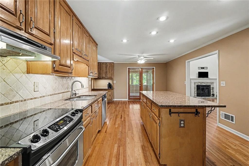 4 bedroom, 5 bathroom, 3,350 sq ft single family residence under contract at 2822 Green Road, Loganville, GA 30052 — photo 7